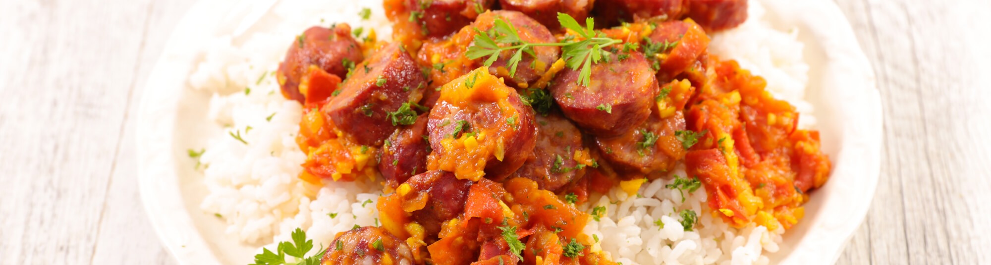 Arroz con salchichas